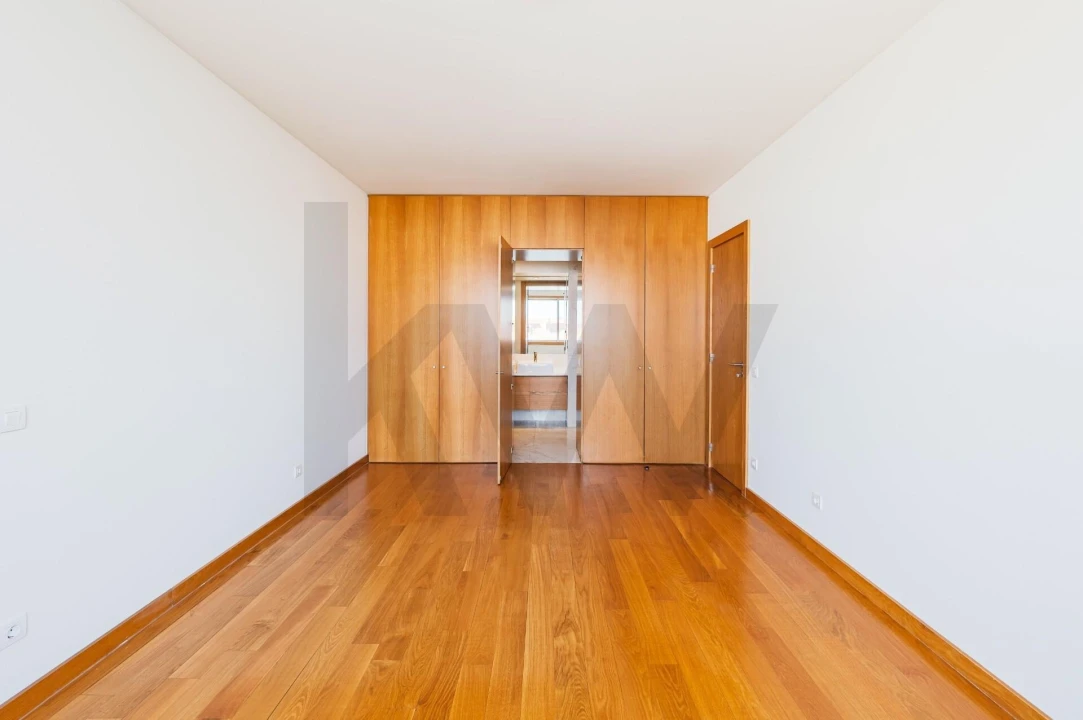 Apartamento T2 para Arrendamento em Santa Marinha e São Pedro da Afurada Foto 11