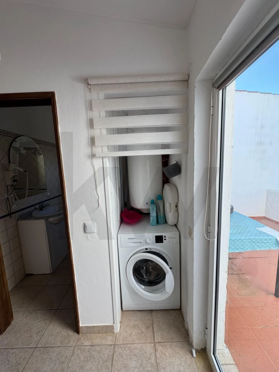 Apartamento T1 para Venda em Porches Foto 3