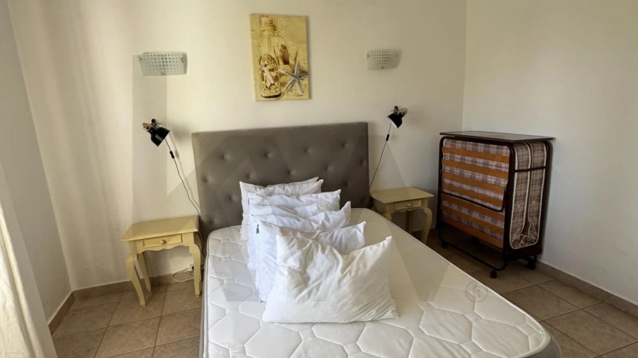 Apartamento T1 para Venda em Porches