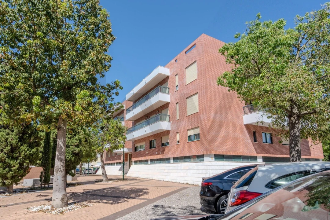 Apartamento T2 para Venda em Carnaxide e Queijas Foto 39