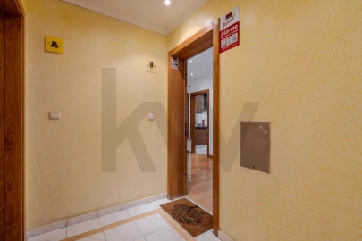 Apartamento T2 para Venda em Carnaxide e Queijas