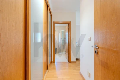Apartamento T2 para Venda em Carnaxide e Queijas