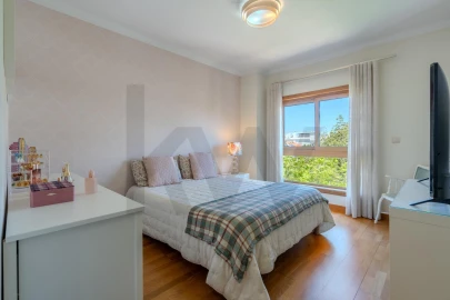 Apartamento T2 para Venda em Carnaxide e Queijas