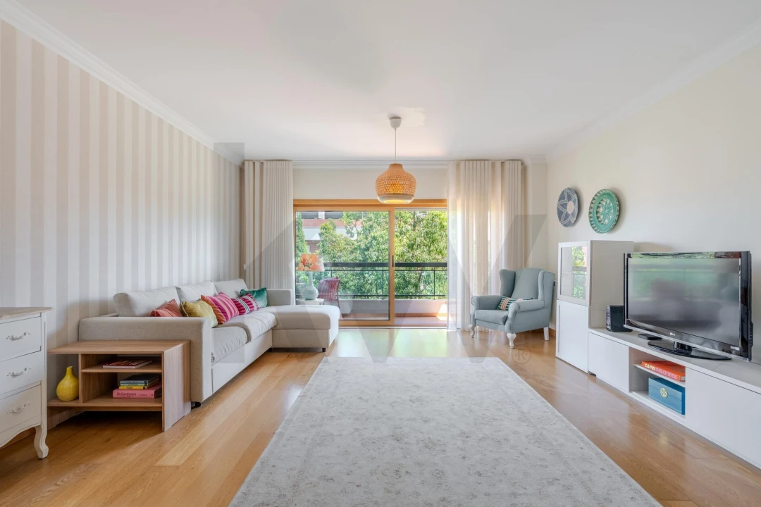 Apartamento T2 para Venda em Carnaxide e Queijas Foto 12
