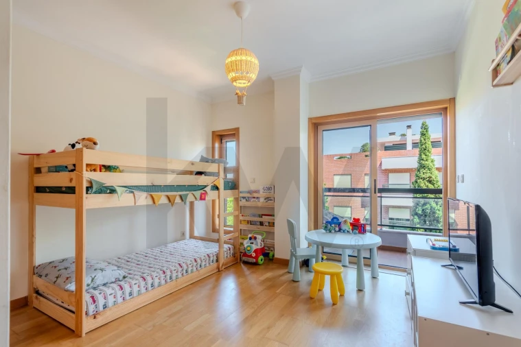 Apartamento T2 para Venda em Carnaxide e Queijas Foto 27