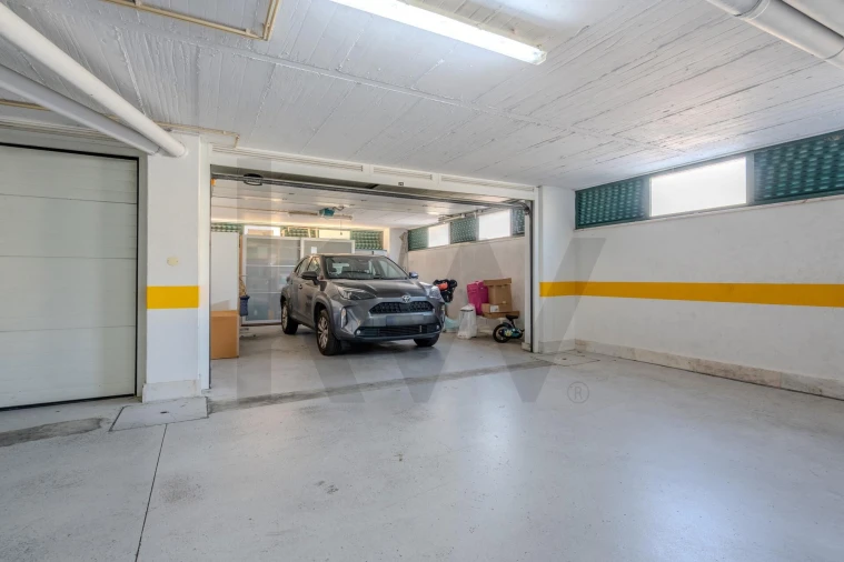 Apartamento T2 para Venda em Carnaxide e Queijas Foto 36