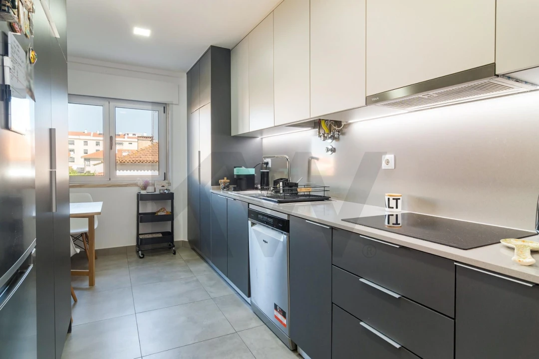 Apartamento T2 para Venda em Algueirão-Mem Martins Foto 8