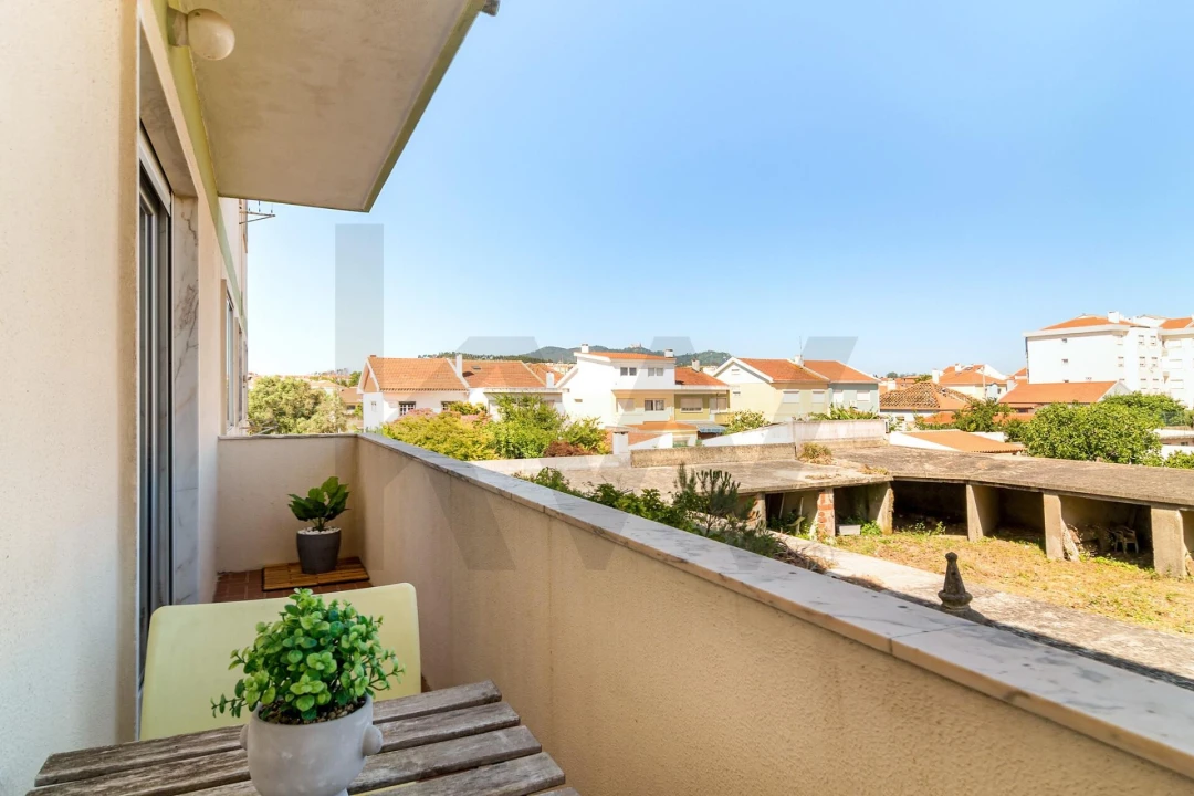 Apartamento T2 para Venda em Algueirão-Mem Martins Foto 22