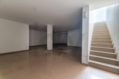 Loja para Venda em Avelar