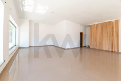 Loja para Venda em Avelar