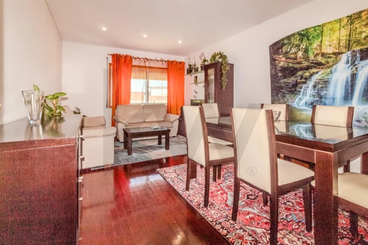 Apartamento T2 para Venda em Rio Tinto Foto 9