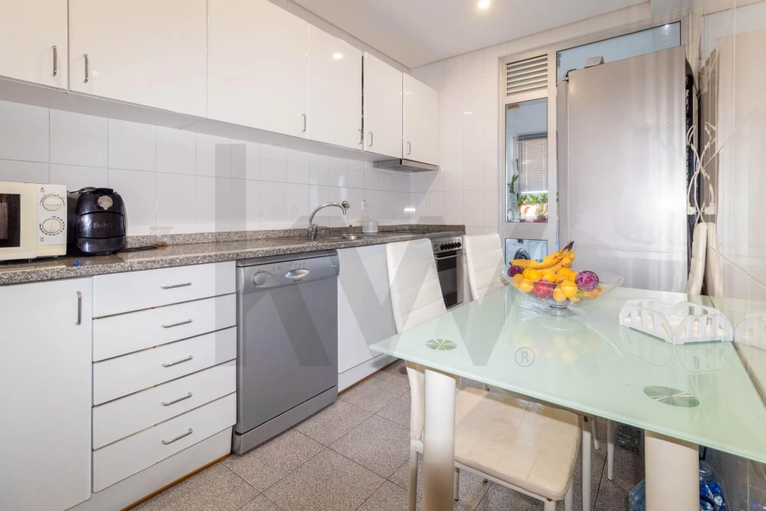 Apartamento T2 para Venda em Rio Tinto Foto 4
