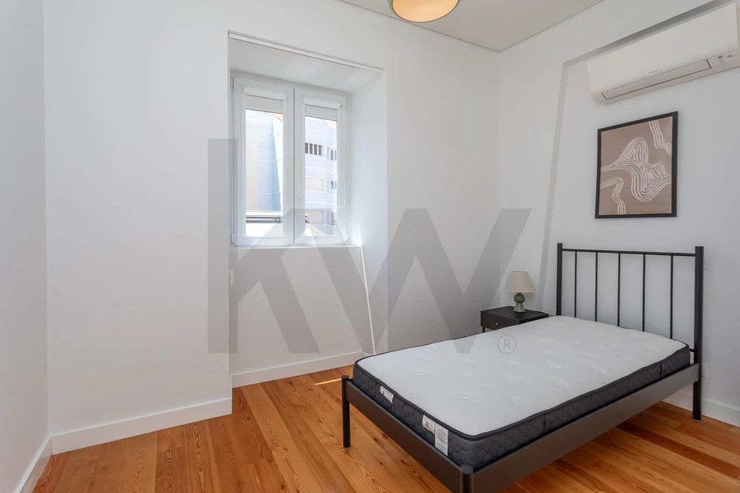 Apartamento T4 para Venda em Santo António Foto 3