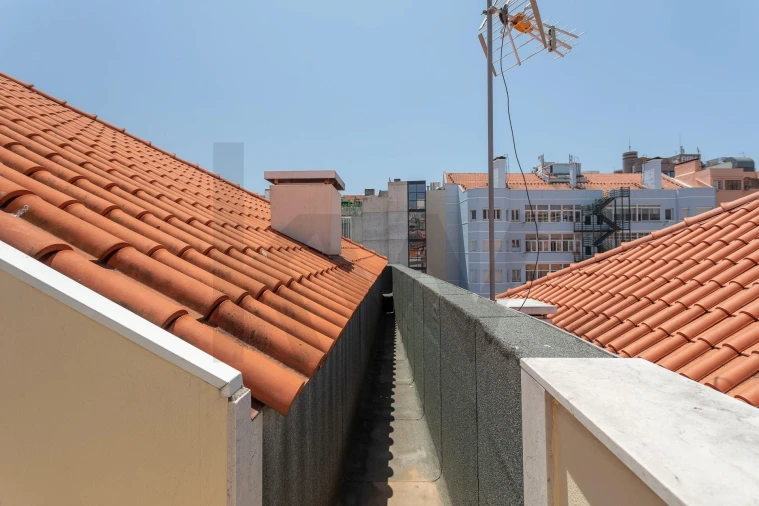 Apartamento T4 para Venda em Santo António Foto 49