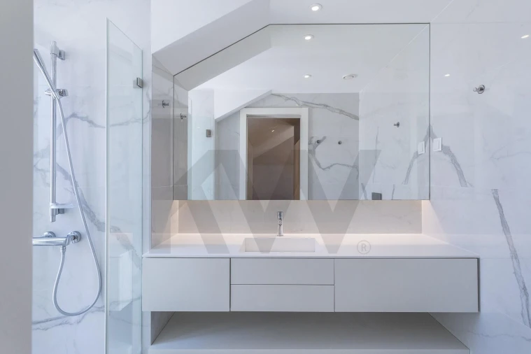 Apartamento T4 para Venda em Santo António Foto 35