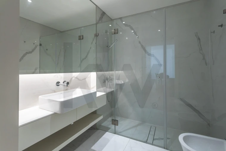 Apartamento T4 para Venda em Santo António Foto 6