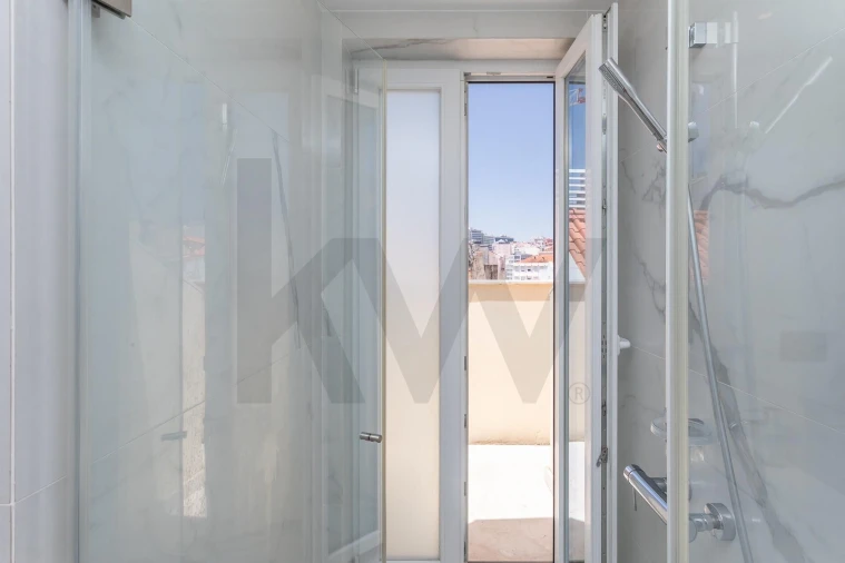 Apartamento T4 para Venda em Santo António Foto 36