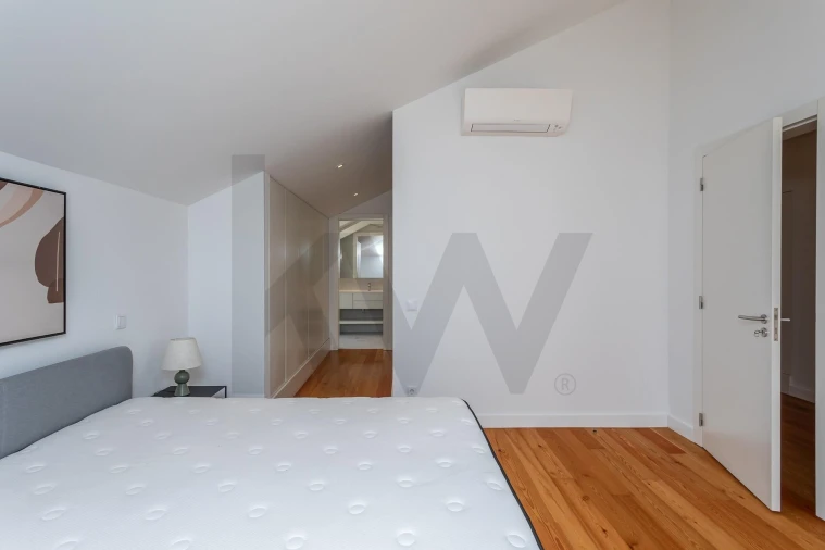 Apartamento T4 para Venda em Santo António Foto 32