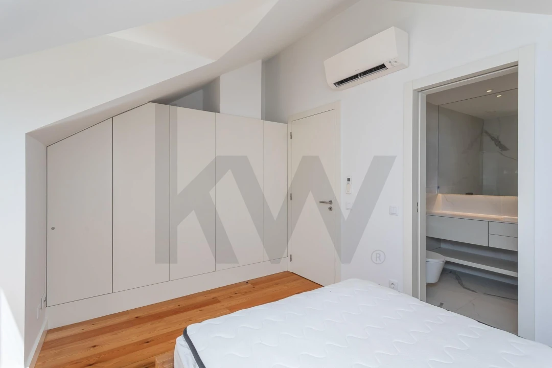 Apartamento T4 para Venda em Santo António Foto 25