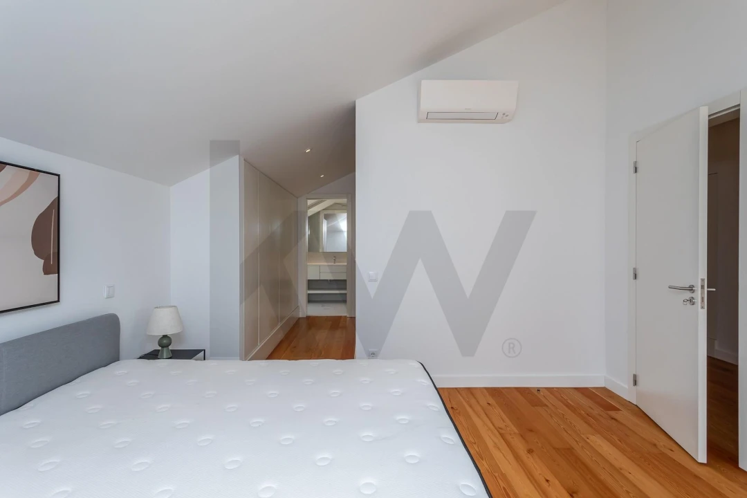 Apartamento T4 para Venda em Santo António Foto 32