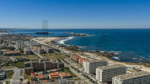 Moradia T5 para Venda em Matosinhos e Leça da Palmeira