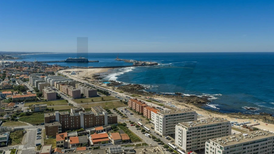 Moradia T5 para Venda em Matosinhos e Leça da Palmeira Foto 41