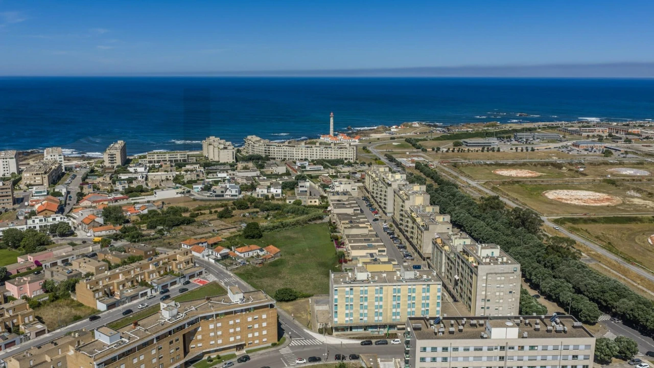 Moradia T5 para Venda em Matosinhos e Leça da Palmeira Foto 36