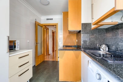 Apartamento T1 para Arrendamento em Venteira