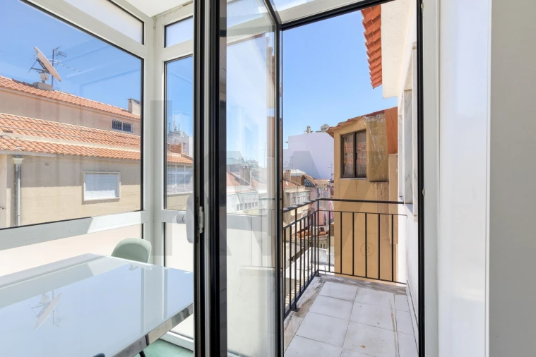 Apartamento T1 para Arrendamento em Venteira Foto 15