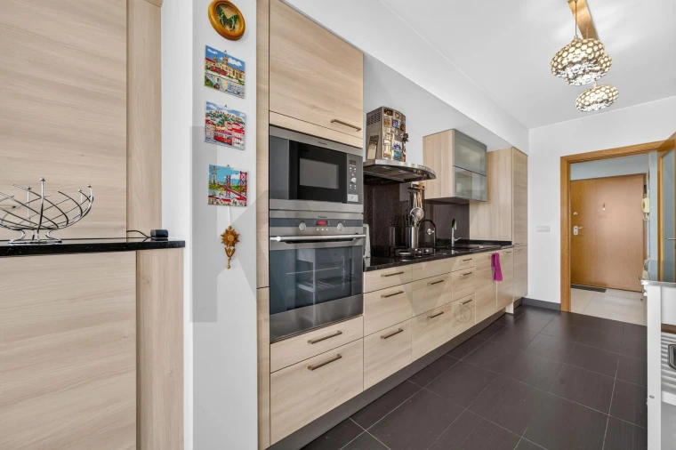 Apartamento T1 para Venda em Caniço Foto 6