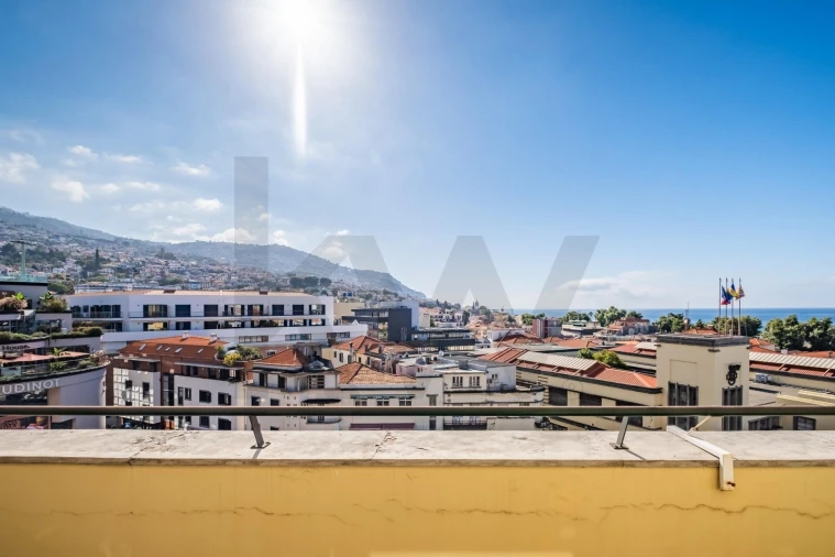 Escritório para Arrendamento em Funchal (Se) Foto 12