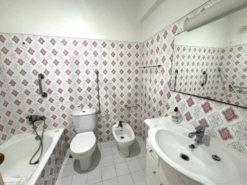 Apartamento T2 para Venda em Carcavelos e Parede