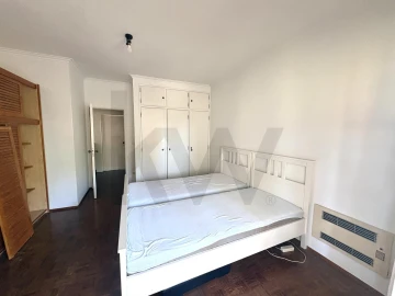 Apartamento T2 para Venda em Carcavelos e Parede