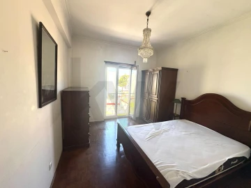 Apartamento T2 para Venda em Carcavelos e Parede