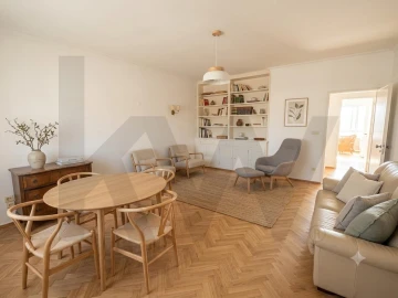 Apartamento T2 para Venda em Carcavelos e Parede