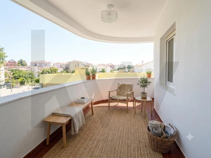 Apartamento T2 para Venda em Carcavelos e Parede Foto 4