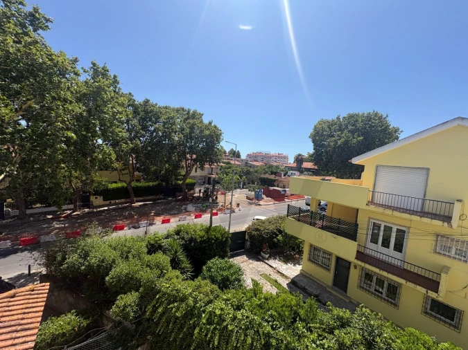 Apartamento T2 para Venda em Carcavelos e Parede Foto 21