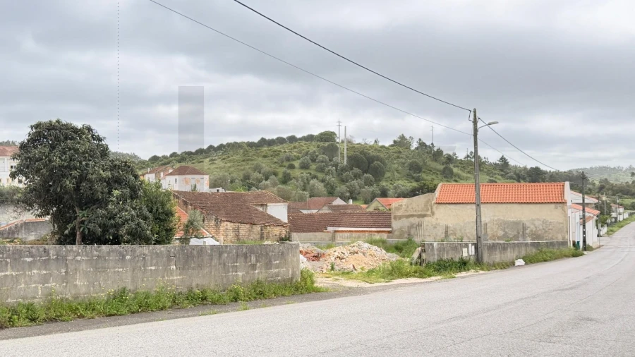 Moradia T3 para Venda em Rio Maior Foto 8