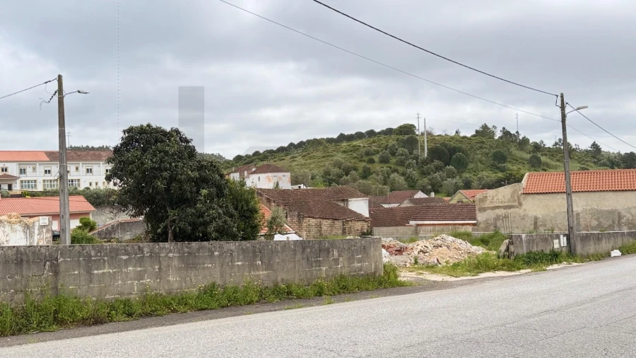 Moradia T3 para Venda em Rio Maior Foto 11