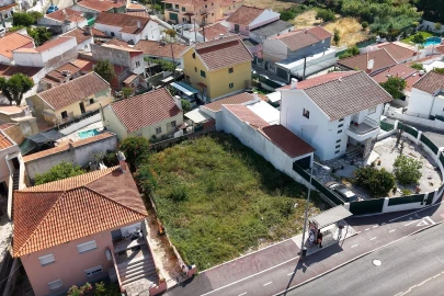 Terreno para Venda em São Domingos de Rana