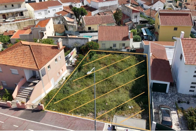 Terreno para Venda em São Domingos de Rana Foto 2