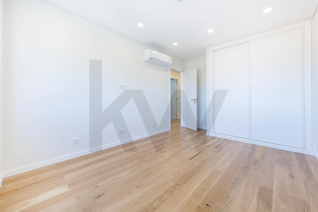 Apartamento T3 para Venda em Carcavelos e Parede Foto 22