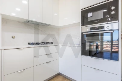 Apartamento T3 para Venda em Carcavelos e Parede