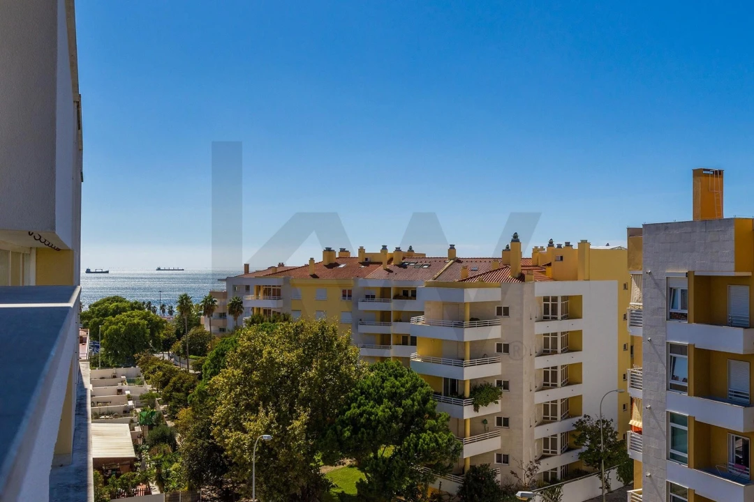 Apartamento T3 para Venda em Carcavelos e Parede Foto 43