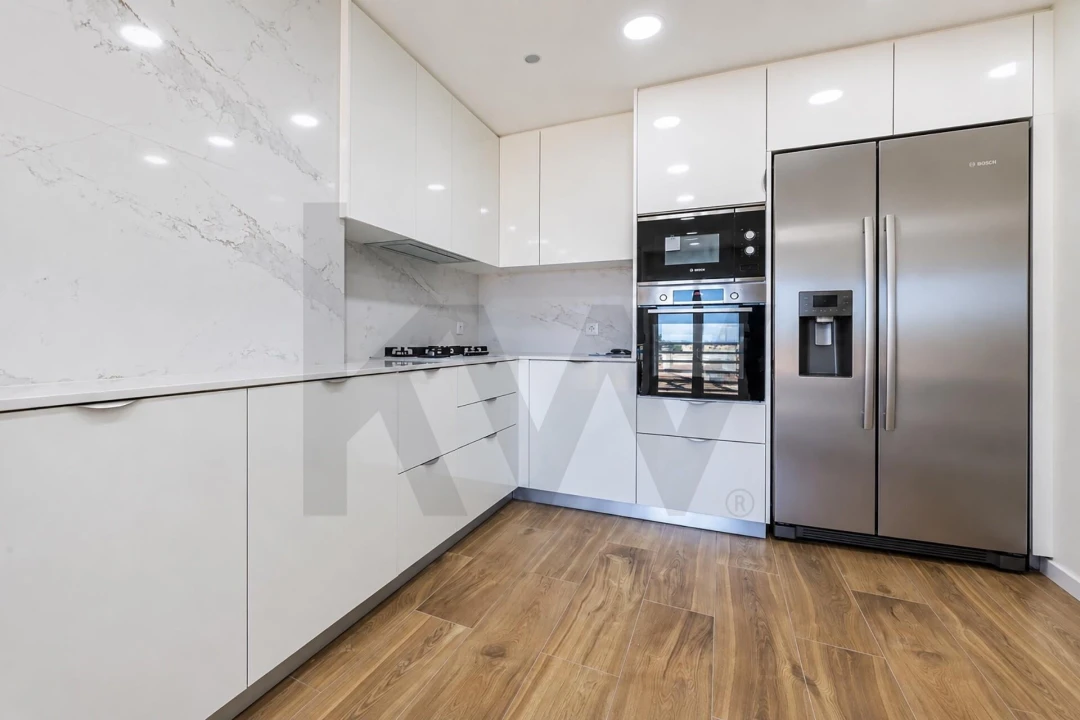 Apartamento T3 para Venda em Carcavelos e Parede Foto 32