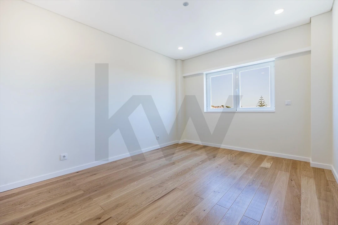 Apartamento T3 para Venda em Carcavelos e Parede Foto 25