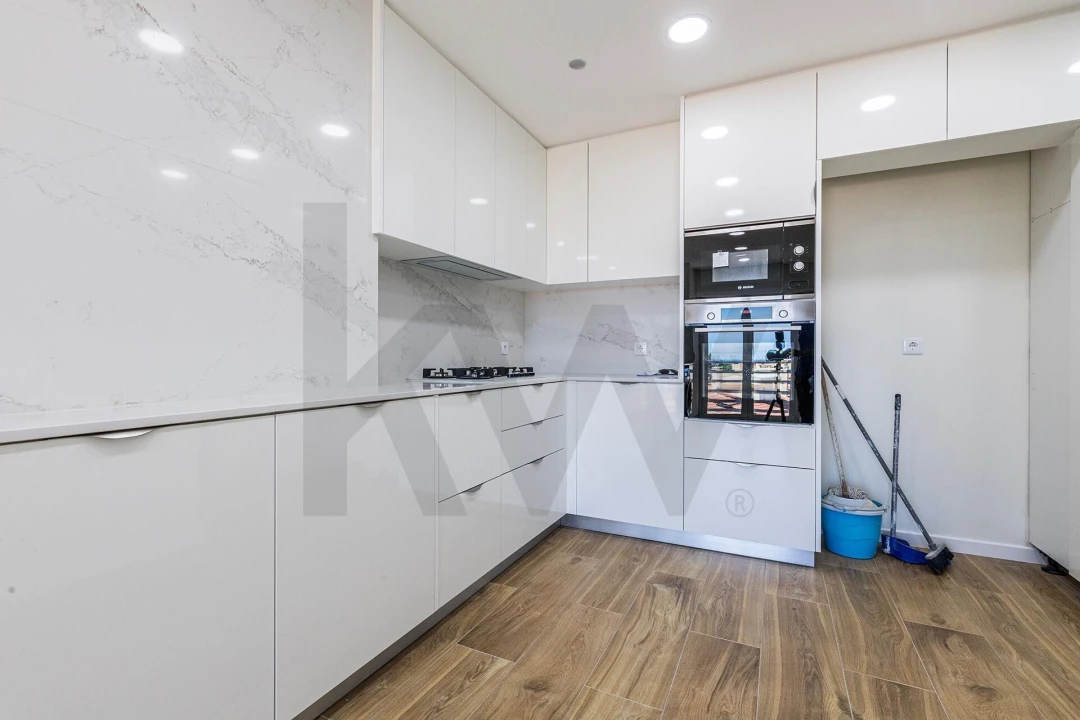 Apartamento T3 para Venda em Carcavelos e Parede Foto 31