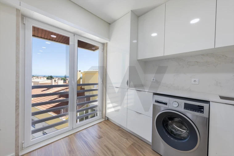 Apartamento T3 para Venda em Carcavelos e Parede Foto 35