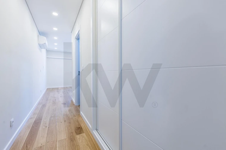 Apartamento T3 para Venda em Carcavelos e Parede Foto 8