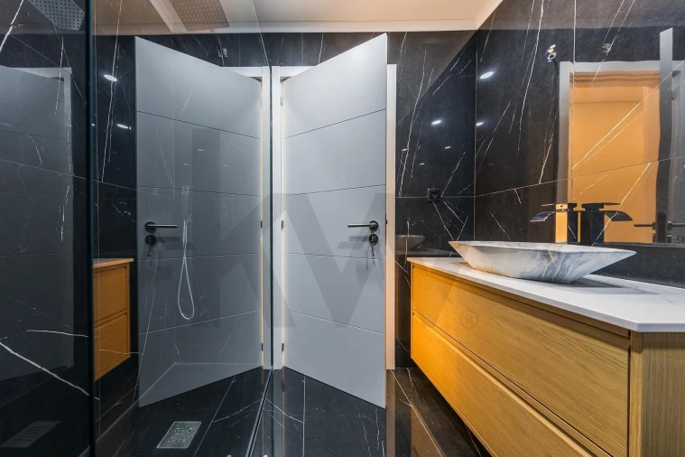 Apartamento T3 para Venda em Carcavelos e Parede Foto 13